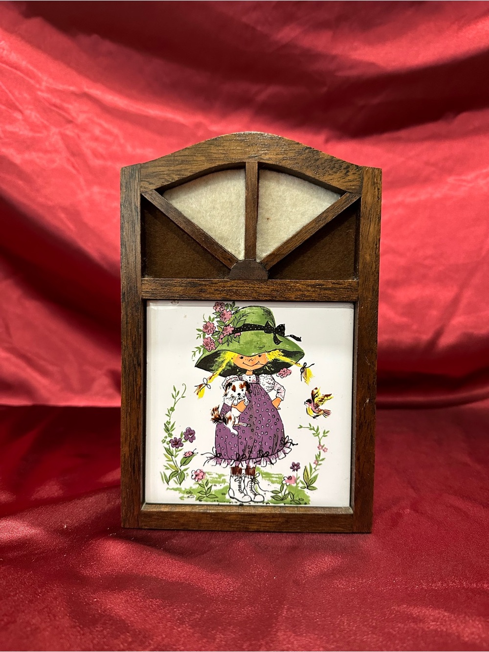 Vintage 1970 wooden key holder